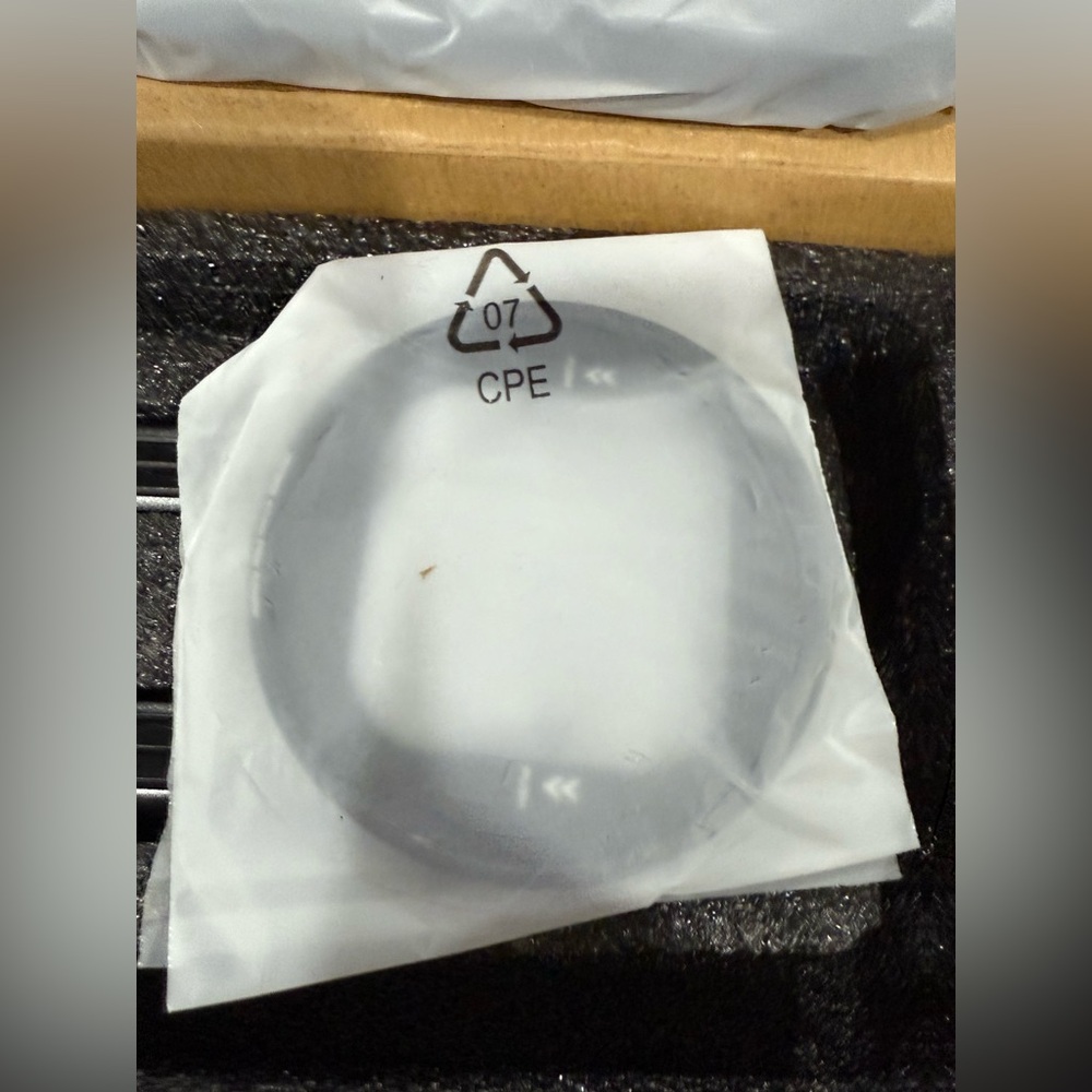 NEEWER 15 Pro Max Phone Cage Video Rig with Dual Handles Compatible with iPhone - Picture 4 of 10